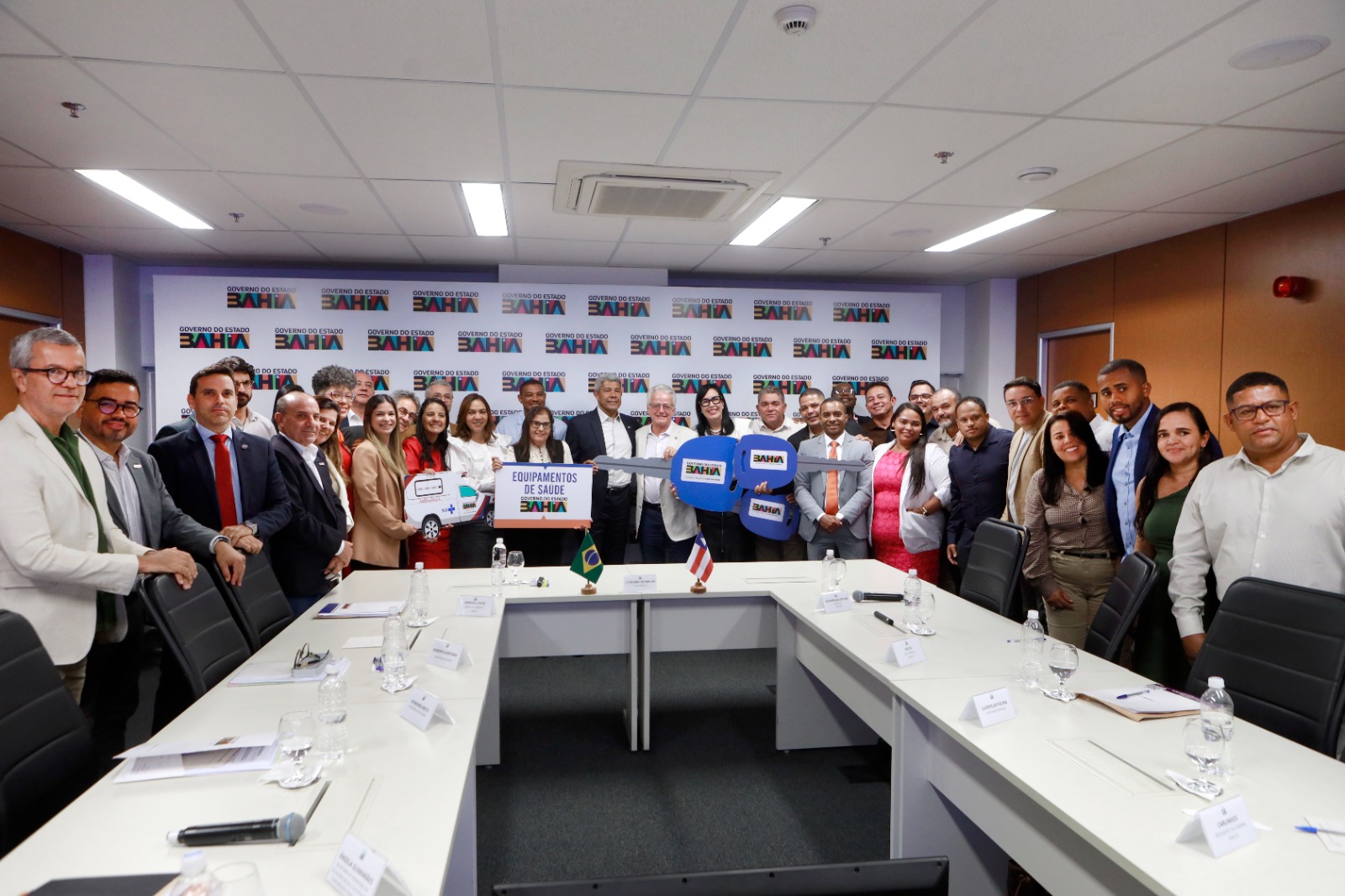 Reunião com prefeito de Araçás. Foto Joá SouzaGOVBA (1)